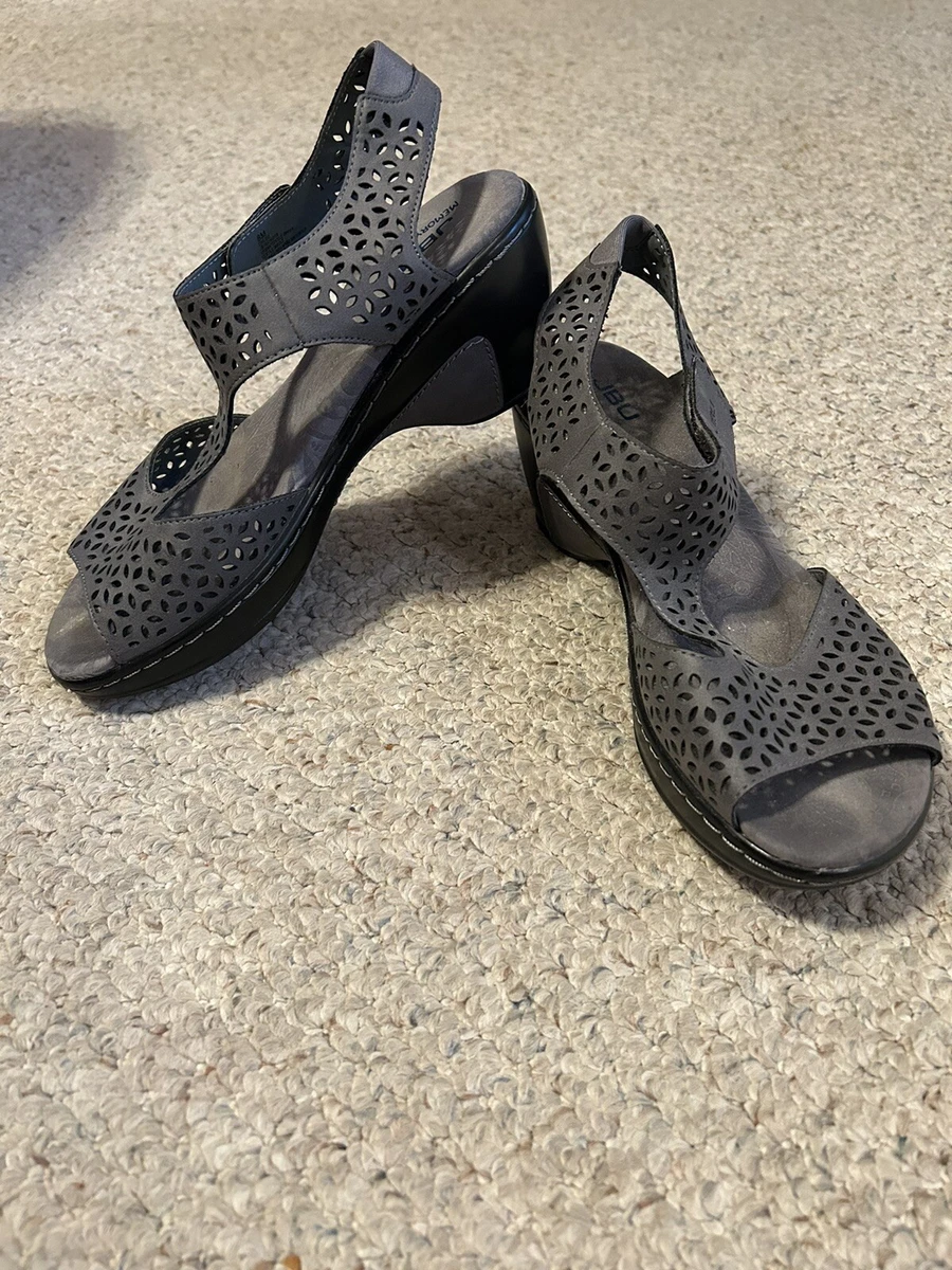 JBU by Jambu Chloe Gray Cut Out T Strap Sandals Size 8 M EUC Great