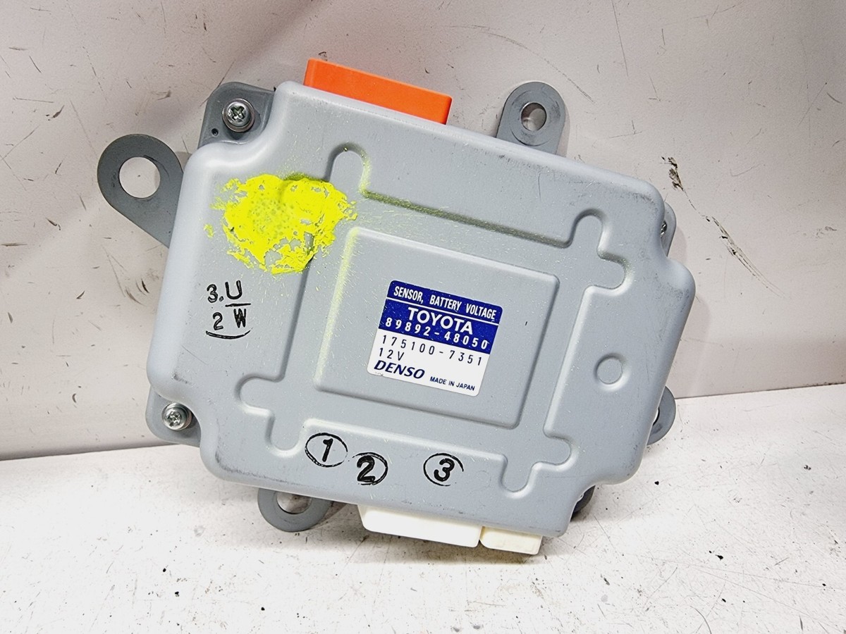 2017 TOYOTA RAV4 XA40 LEXUS NX HYBRID BATTERY VOLTAGE SENSOR
