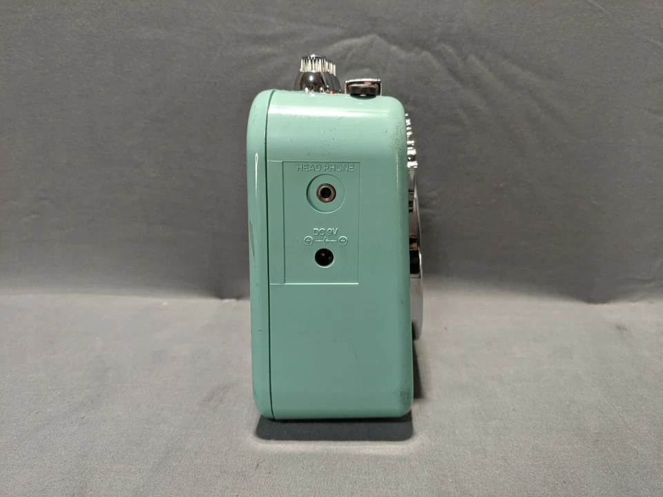 Honeytone Guitar Mini Amp Uses 9 Volt Battery Aqua Tested And Works EUC - image 4 of 4