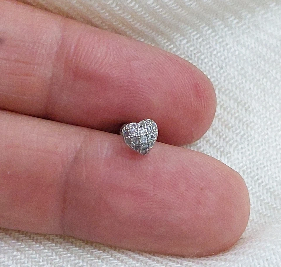 Orecchino piercing cuore in acciaio inox per elice cartilagine lobo labbra - Immagine 2 di 4