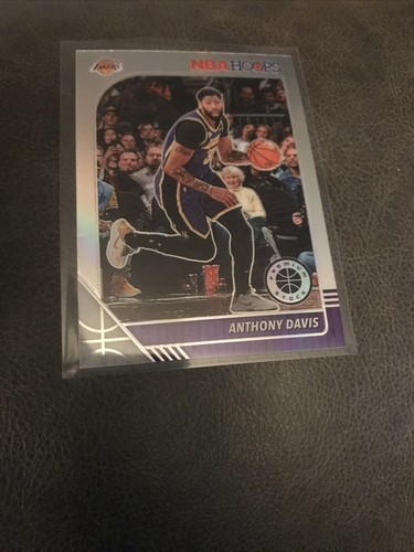 2019-2020 NBA Hoops Premium Stock #89 Anthony Davis Silver Flash Lakers - Picture 2 of 5