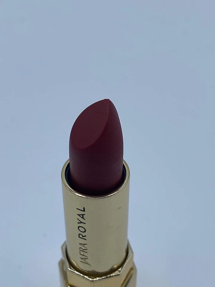 Jafra Royal Luxury Lipstick  Passion Red - Image 4 of 4