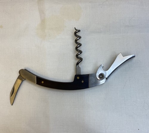 WYNN HOTEL Las Vegas Restaurant Corkscrew Bottle Opener All-in-One Wine Beer HTF - 第 3/9 張圖片