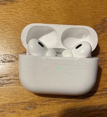 AirPods Pro (2nd Generation) - Lightning Port (MagSafe Charging