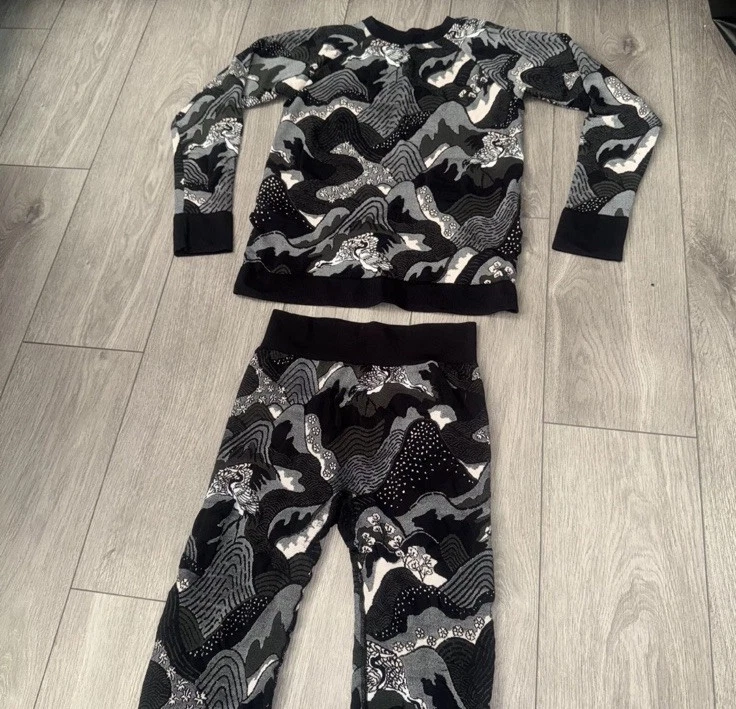 ladies size M-L sweaty betty ski thermals base layer set top and leggings vgc