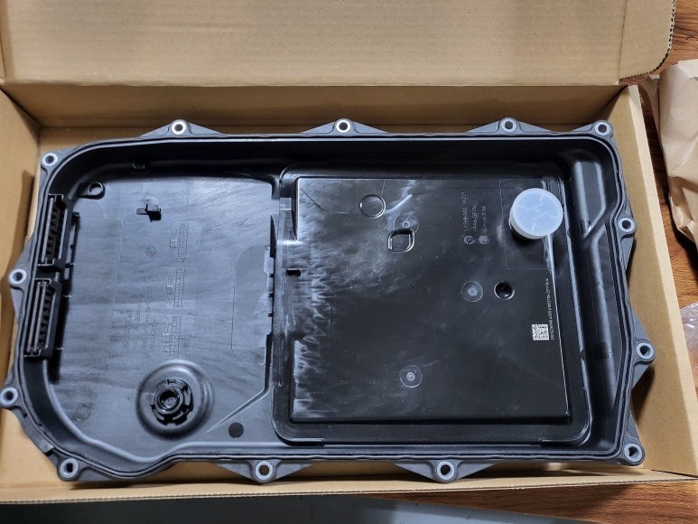 OEM ZF Transmission Oil Pan 24115A13115 for BMW 8HP with Fast DHL Shipping