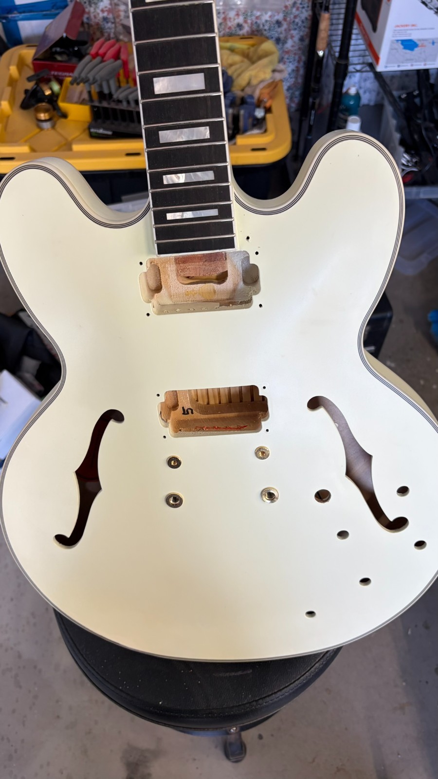 Epiphone Inspired by Gibson Custom 1959 ES-355 husk and case
