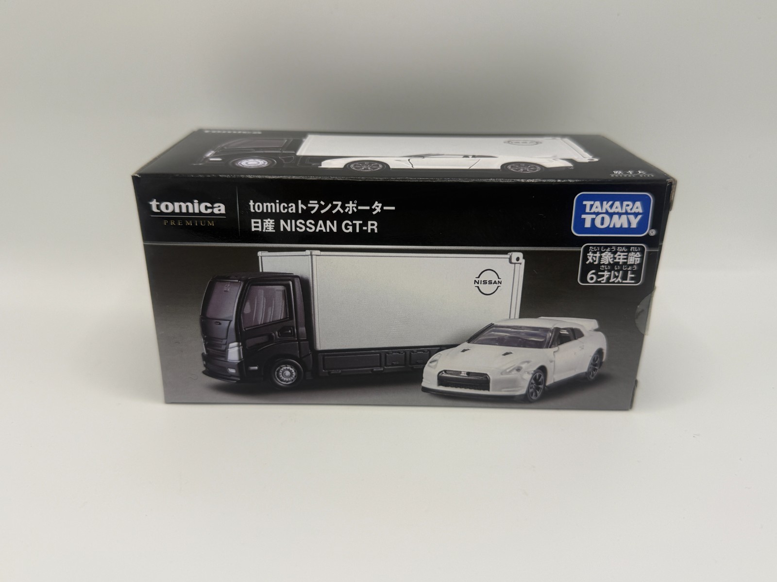 UK Stock - Tomica Premium Transporter Nissan GT-R Takara Tomy JP Ver New &Sealed