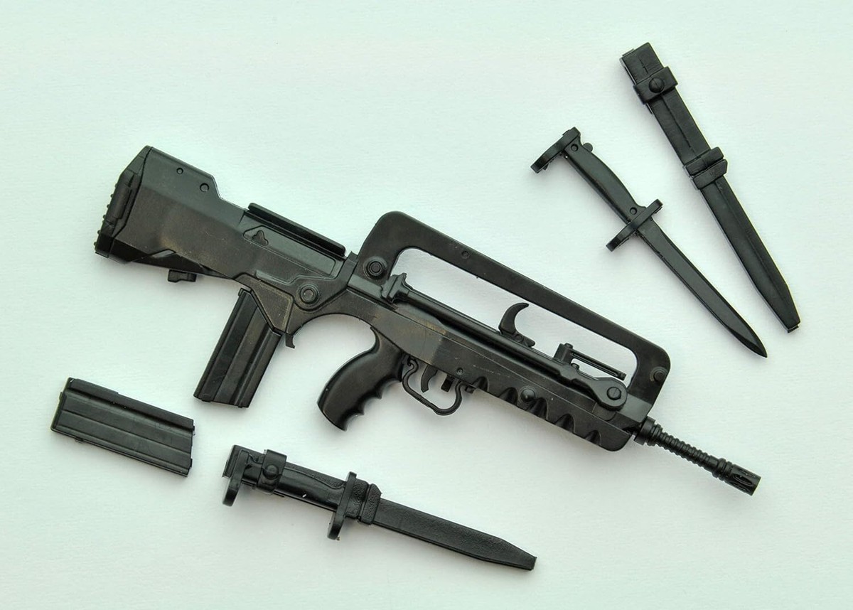 New TOMYTEC Little Armory LA057 FA-MAS F1 Type Plastic Model from
