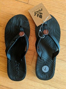 reef zen love flip flops