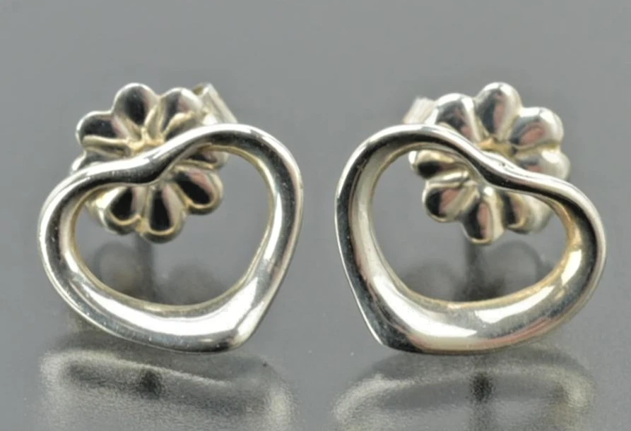 Tiffany & Co Open Heart Ohrstecker Silber 925 durchbohrt mit Etui echt