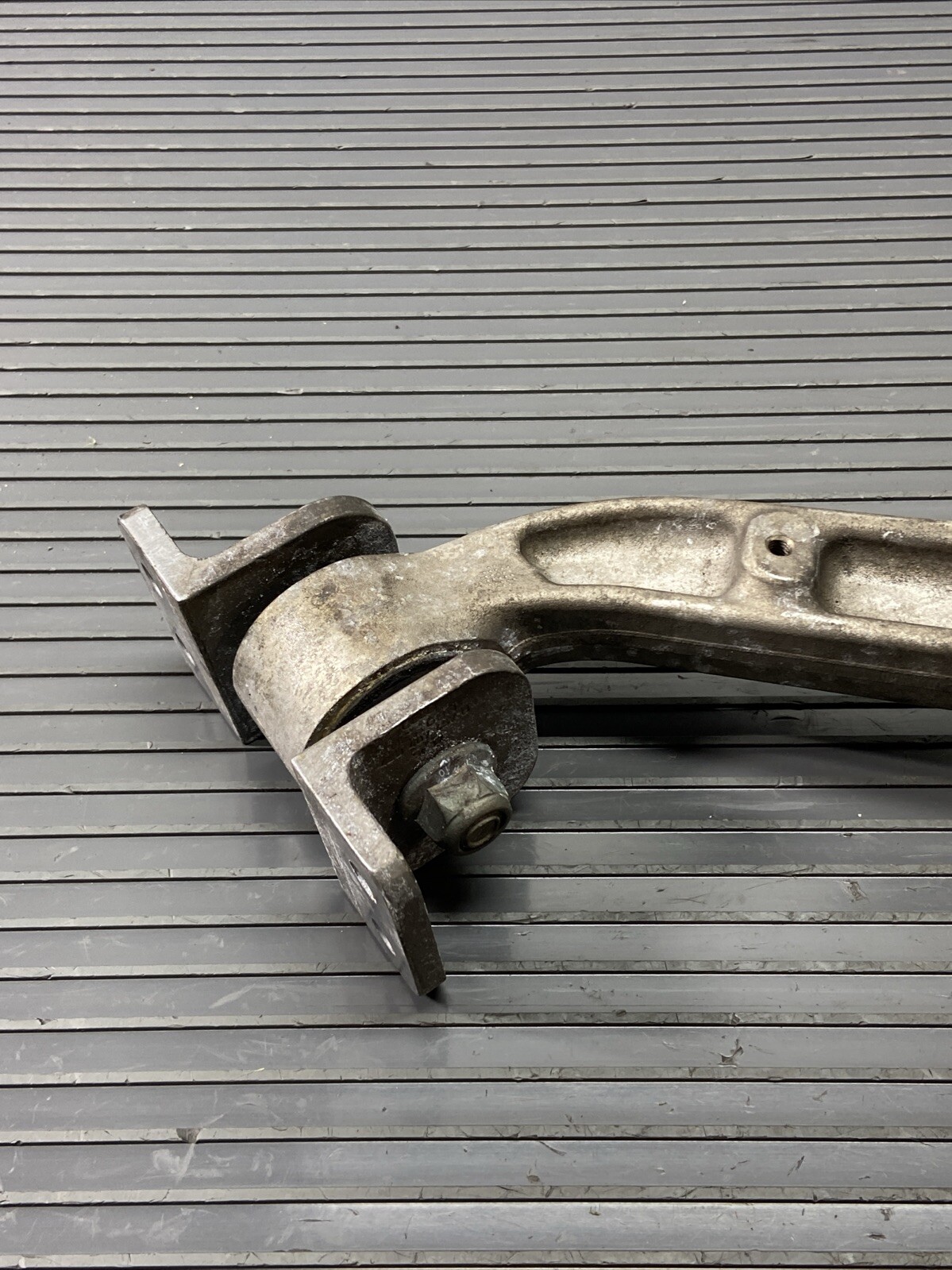 2010-2015 Audi R8 42 Front Left Lower Control Arm Assembly 70k Miles OEM