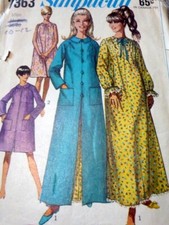LOVELY VTG 1960s NIGHTGOWN ROBE Sewing Pattern MEDIUM