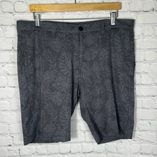 Travis Mathew Go Fish Shorts in Heather Grey Pinstripe size 36 Style# 1MW209