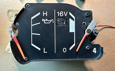 Toyota Land Cruiser 70 series 12V Voltage Oil Pressure Gauge OEM