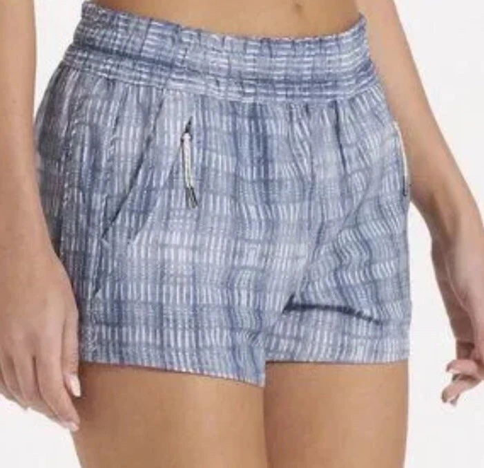 vuori dash running shibori shorts