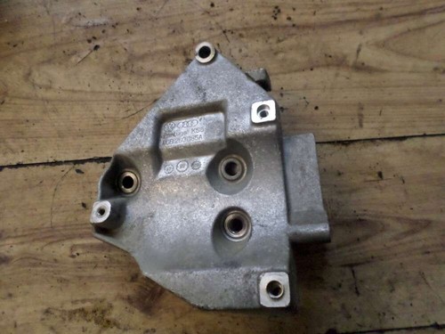 Audi A4 Halter Klimakompressor 06B260885A