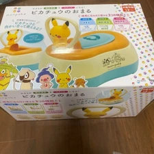 Monpoke Pokemon toy royal Pikachu Toilet training Seat Kids potty auxiliary Step