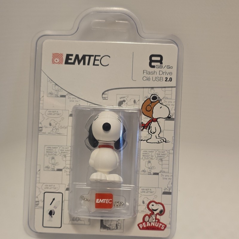 Emtec Peanuts Snoopy 8GB USB 2.0 Flash Drive - New Factory Sealed 2014