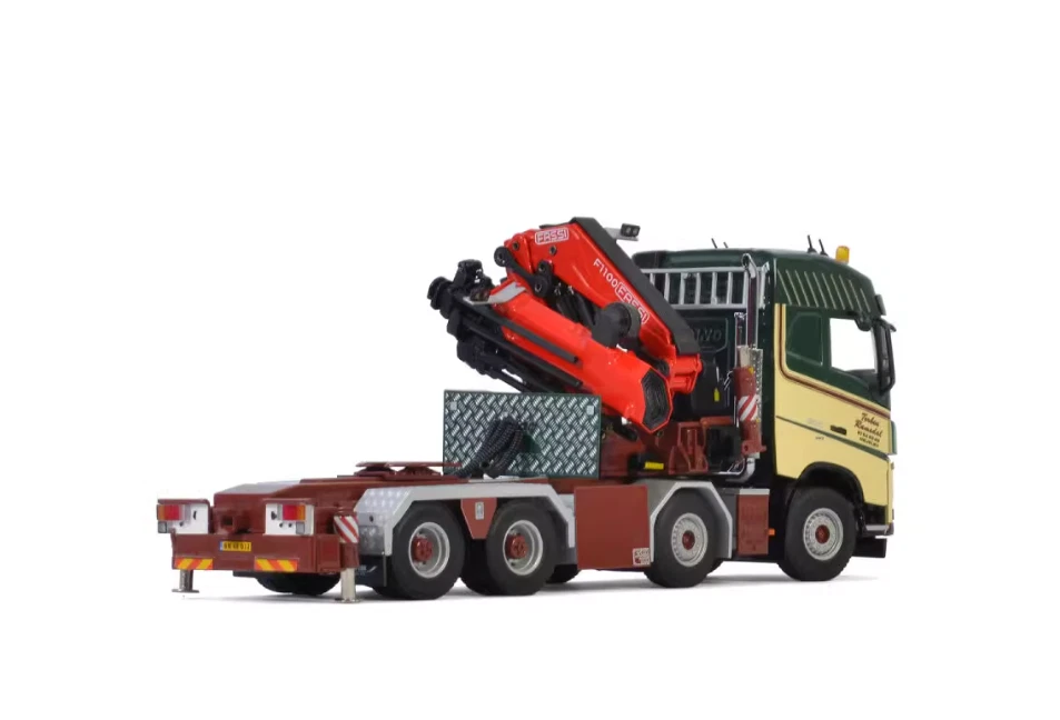 Литая модель крана грузовика 1:50 WSI VOLVO FH4 8X4 FASSI 1100 JIB - Изображение 4 из 4