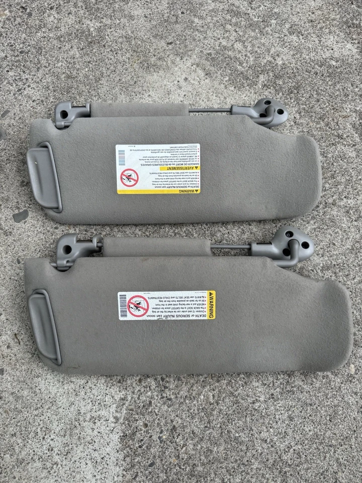 00-06 CHEVY TAHOE OEM AVALANCHE YUKON ESCALADE SURBURBAN SUNVISOR DARK GREY L+R - Image 2 of 4