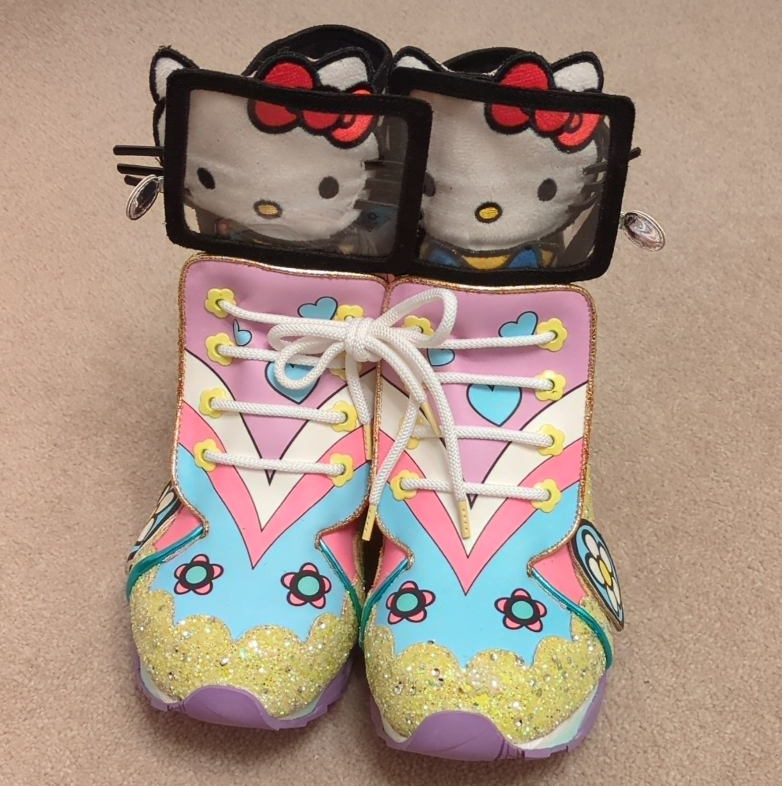 Irregular Choice Hello Kitty A World of Happiness Light Up Trainers EU 43 UK 8.5