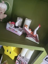 Vintage Naughty Nodder porcelain Ashtray Bathing Beauty Lady-Moving Leg & Fan !