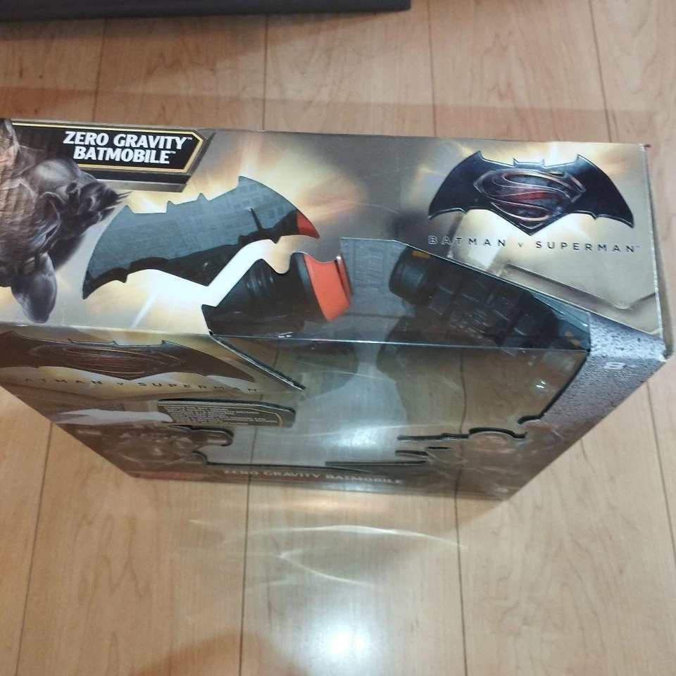 BATIMÓVIL Air Hogs Batman VS Superman gravedad cero juguete radiocontrolado Foto 2 de 4