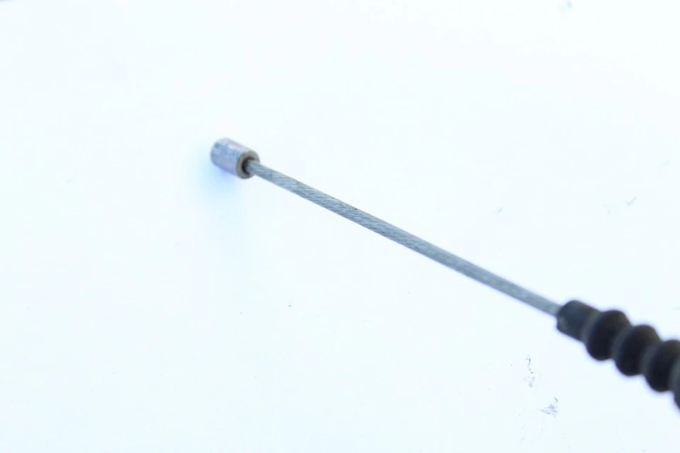 Cable de estacionamiento de emergencia trasero Mercedes W204 C300 2008-2011 J4020 Foto 3 de 4