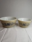 Vintage Pyrex Homestead Mixing Bowls 401 & 402. Speckled Tan & Blue.