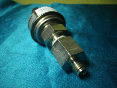 Keyence AP-16 AP16 Pressure Sensor
