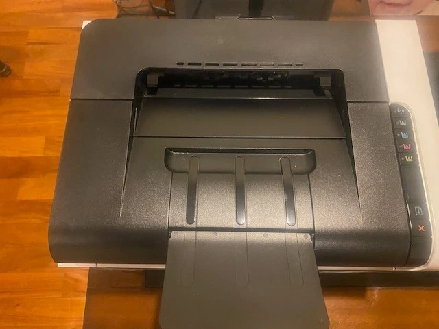 HP LaserJet CP1025nw Color Workgroup Laserdrucker WLAN getestet NUR 800 Seiten - Bild 2 von 4