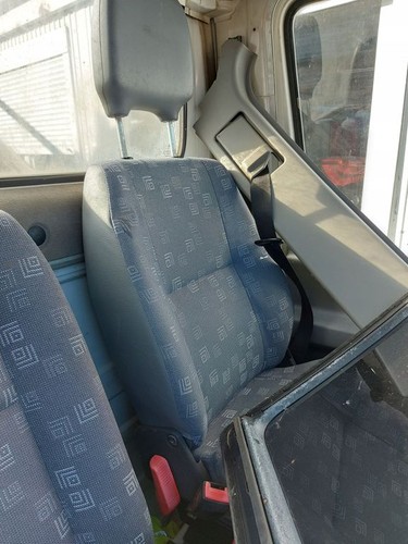 Volkswagen II LT 2000 Vorne links Fahrersitz LT35 DDX1111