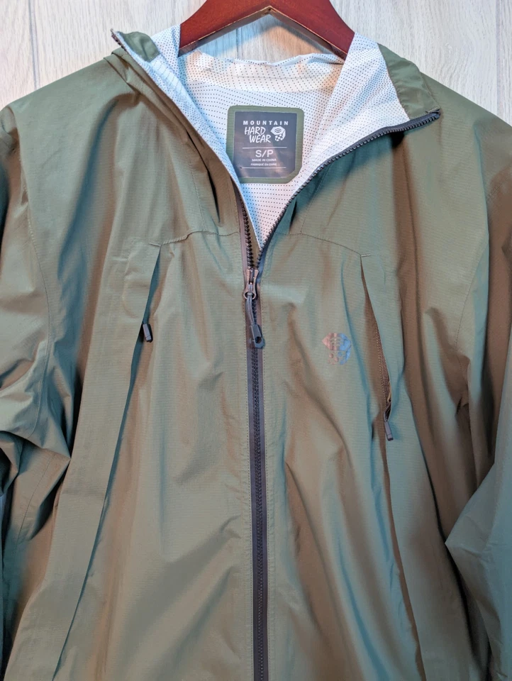 Jaqueta de chuva Mountain Hardwear masculina pequena verde com capuz leve  - Imagem 2 de 4