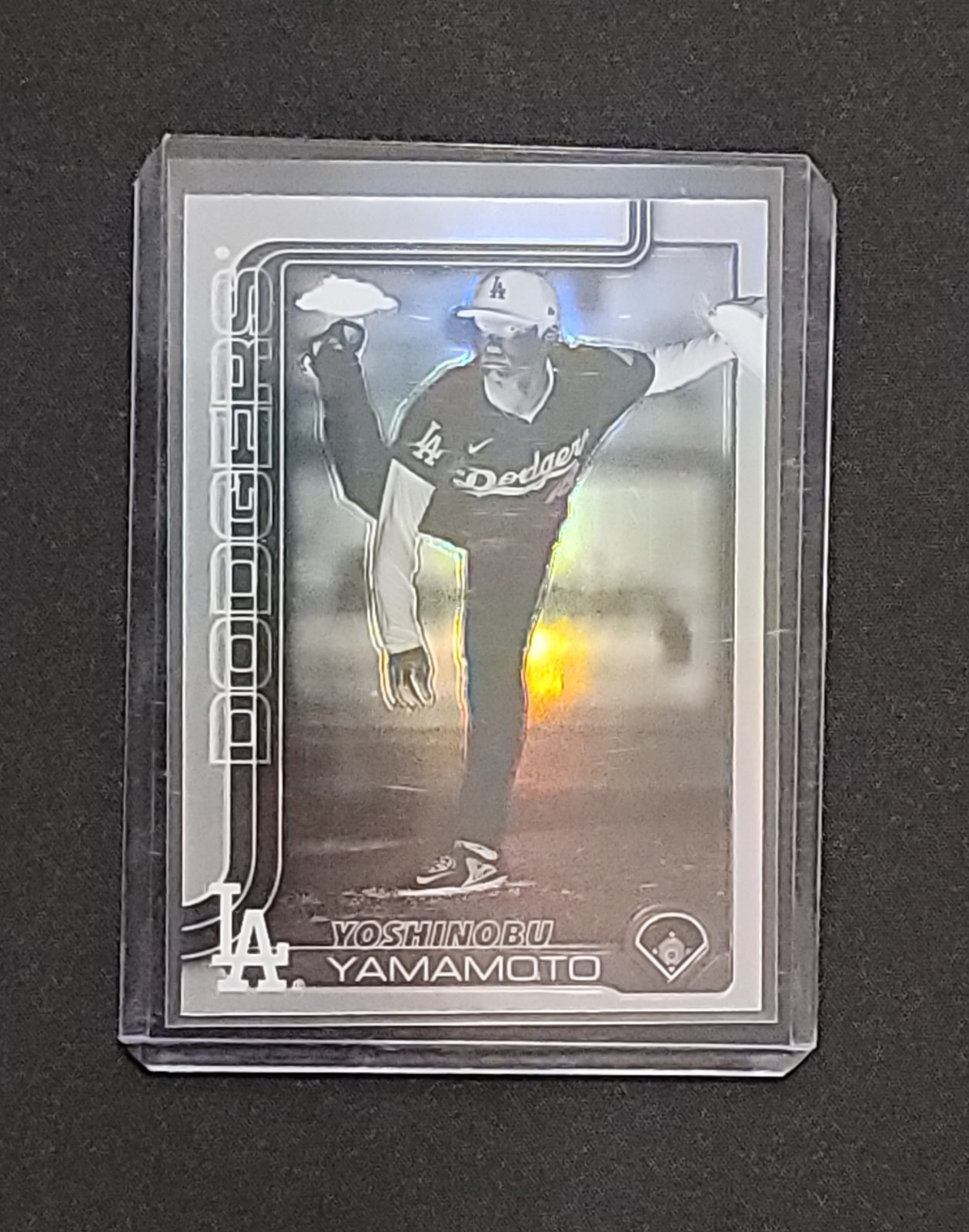 Yoshinobu Yamamoto 2025 Topps Chrome Negative Refractor #179