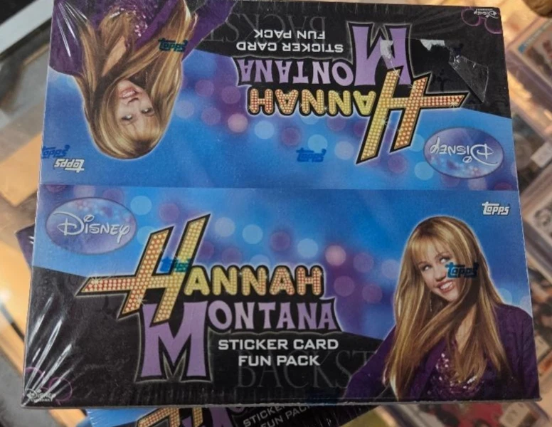 Preços baixos em Figurinhas e cartas colecionáveis de Hannah