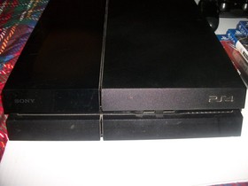 Sony PlayStation 4 PS4 500GB Console Bundle 3Games 2Controllers