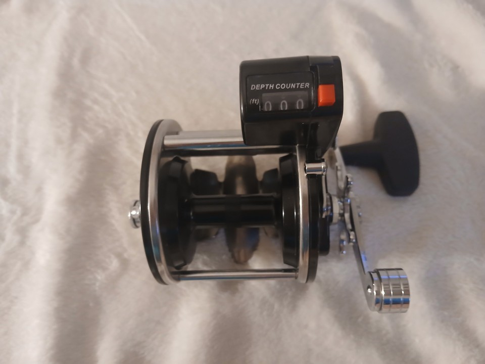 Moulinet Traine Penn Warfare Level Wind 30 LH