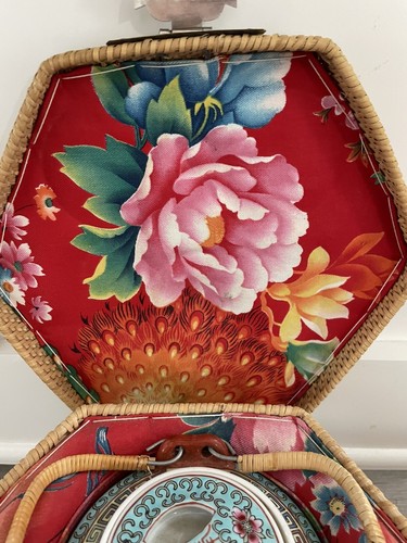 Vintage Chinese Tea Set in Warmer Wicker Basket with Lg Lt Blue Teapot & 2 Cups - Picture 12 of 15