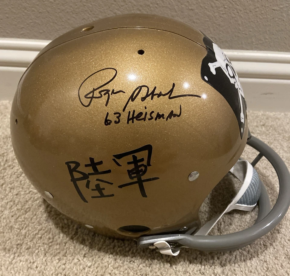Casco Jolly Roger de tamaño completo firmado por Roger Staubach certificado TriStar 7002584 de la corte Foto 2 de 4