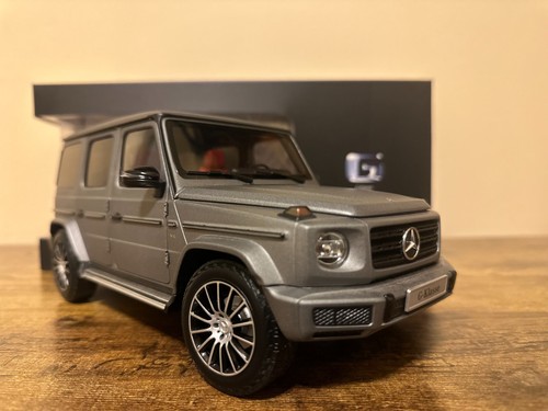DISCONTINUED 2018 Mercedes-Benz G 500 AMG W463, Minichamps Dealer Edition, 1/18 - Picture 1 of 6