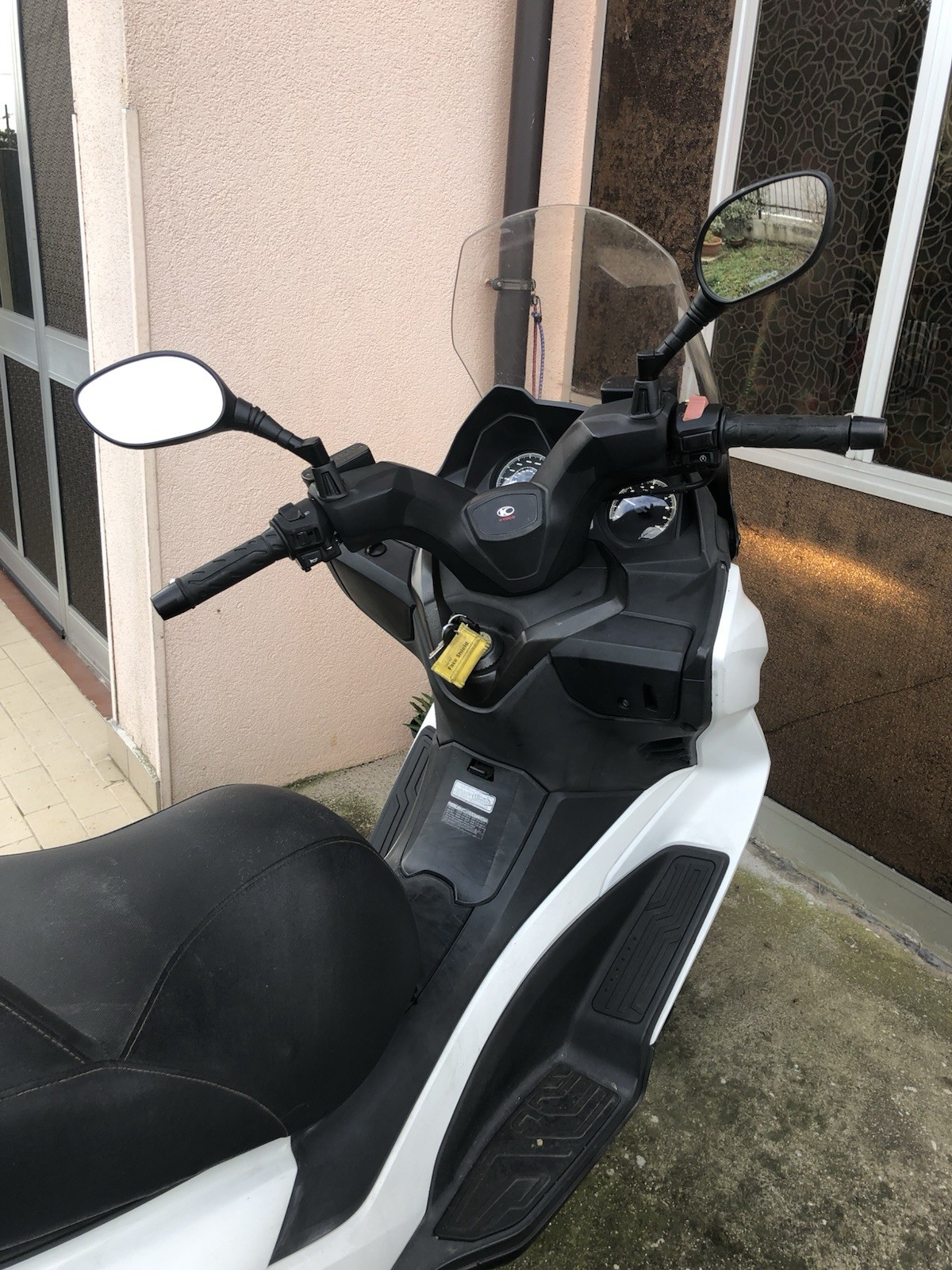 Kymco XTOWN 300 foto 3