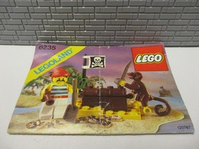 (H14/55) Lego Pirates 6235 Buried Treasure with Instructions