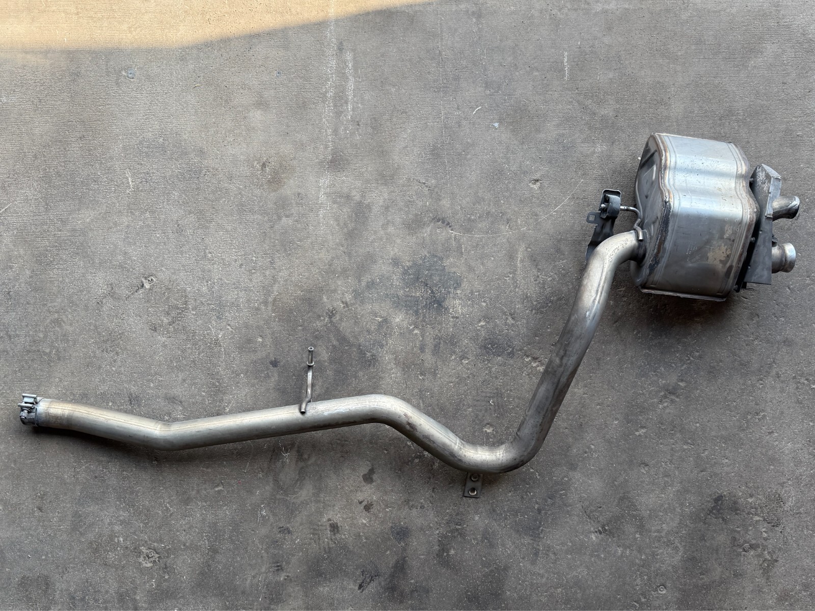 2017 - 2020 Maserati Levante Driver Side LH Muffler OEM 670038671
