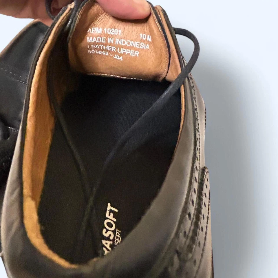 New Balance Men's Black Oxford size 10 - Image 3 of 3