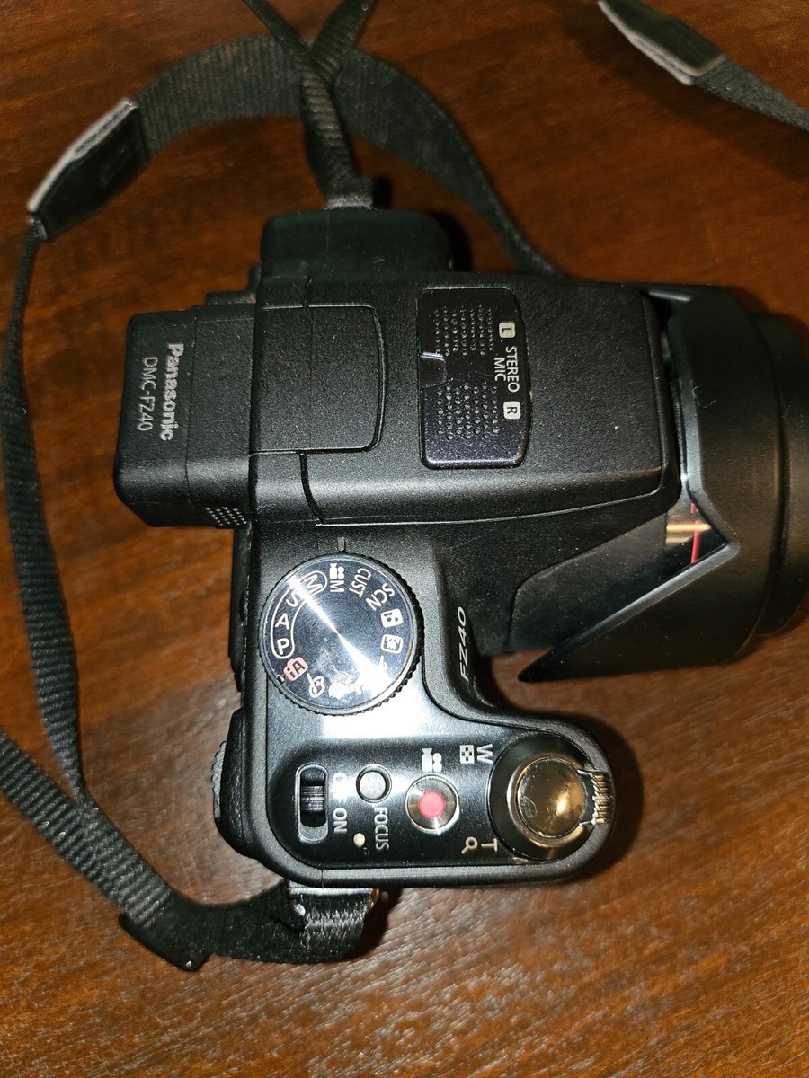 Panasonic LUMIX DMC-FZ40/DMC-FZ45 14.1MP Digital Camera