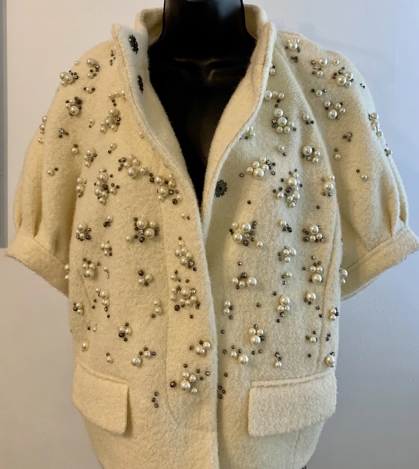 ABRIGO MANGA ABULLONADA VALENTINO ROJO Foto 3 de 4