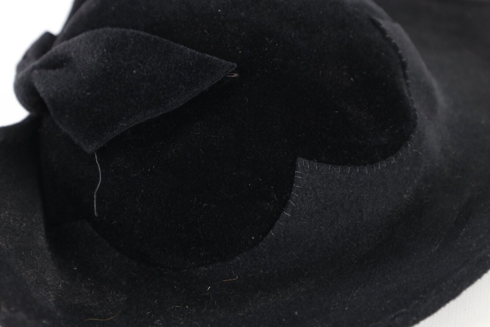 Vintage 30s 40s Faded Felt Wool Bowtie Hat Cap Bl… - image 4