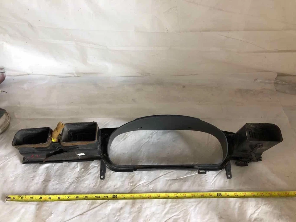 Subaru Outback Limited 2000 bisel de cuadro de instrumentos con calentador de aire tablero de ventilación OEM Foto 4 de 4