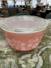 Vintage Pyrex Pink Gooseberry #473 1 qt. Quart Casserole Dish with Lid